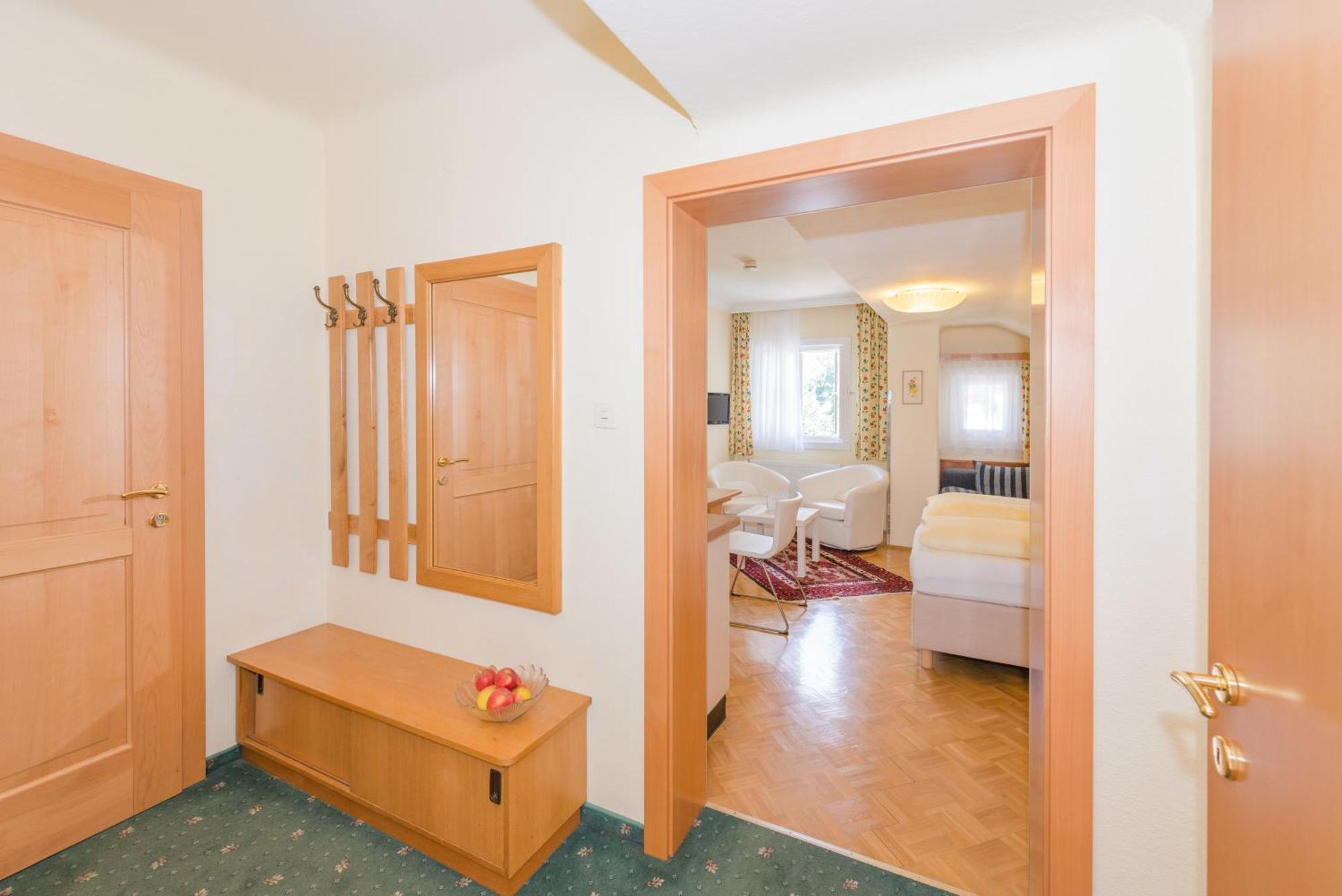 City Life 3 By Alpenidyll Apartments Schladming Ngoại thất bức ảnh